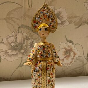 11" Russian Matryoshka Handmade Hand Painted Linden Wood Doll 2012 - Signed